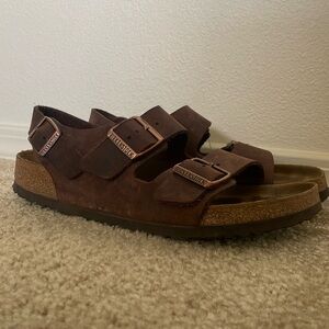 Slightly used size 40 birkenstocks.
